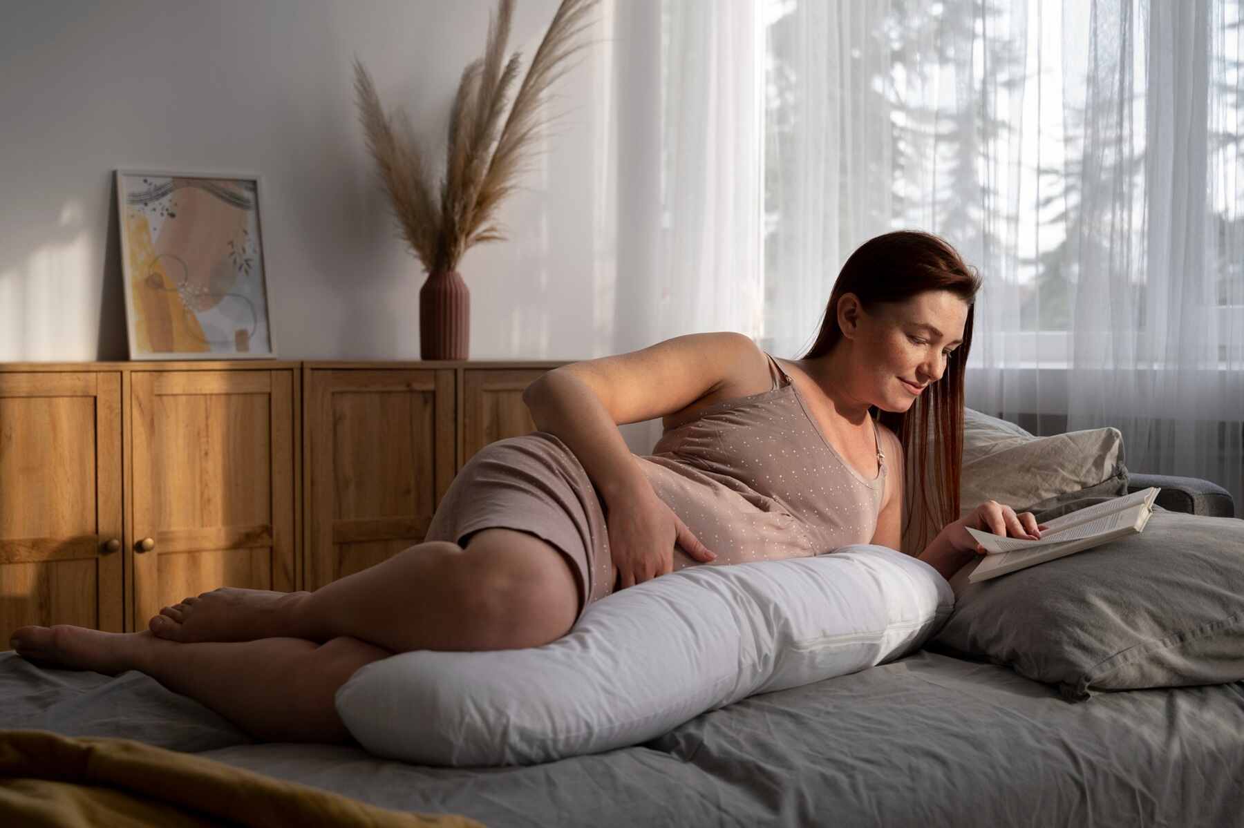 Best Mattress For Pregnancy: The Ultimate Guide