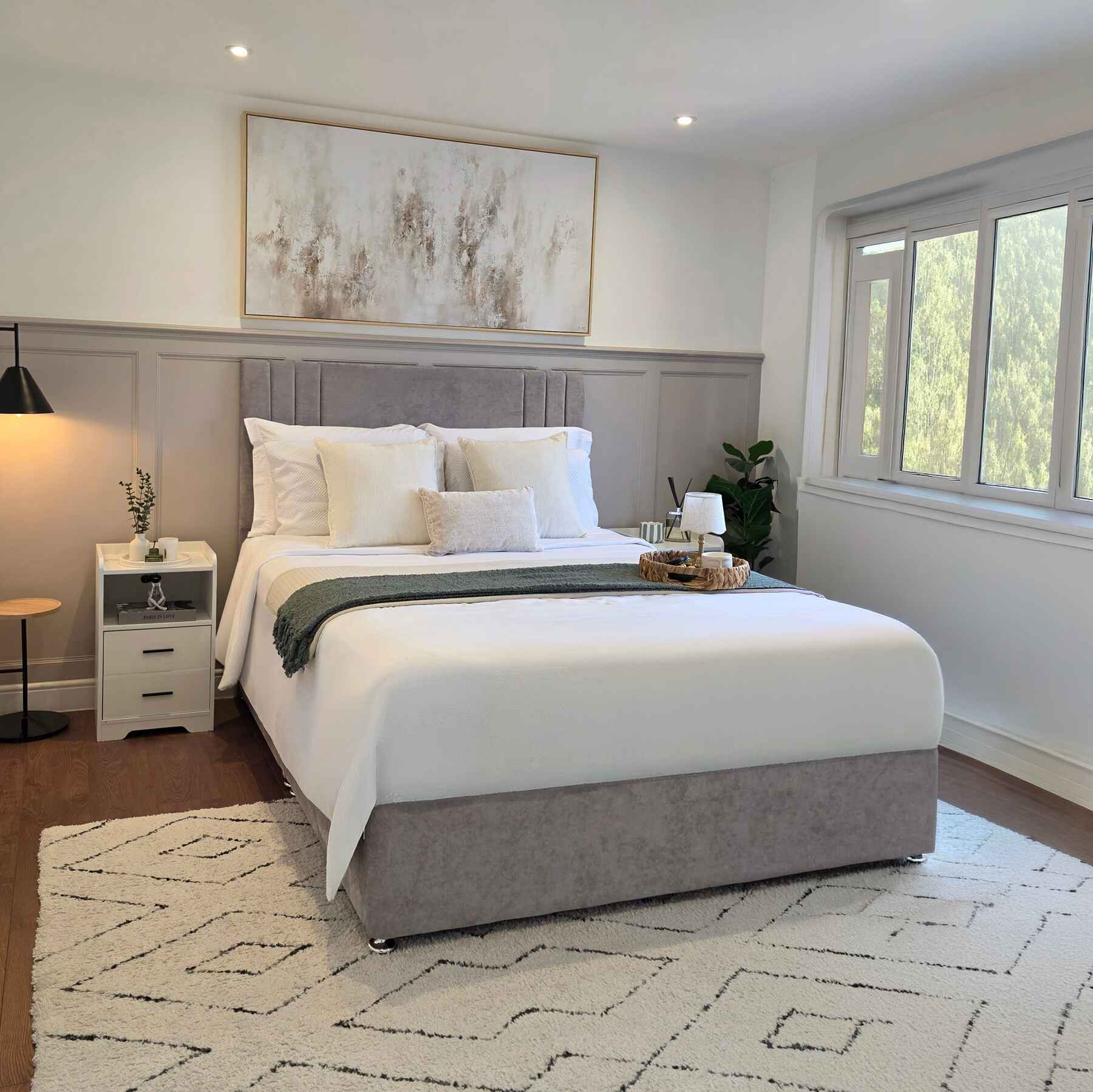Minimalist Vs Maximalist Bedrooms: Styling Tips With Bedding
